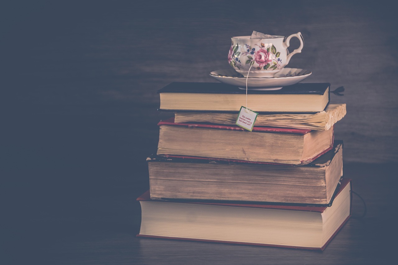 Reading Nook Magic: Designing a Corner That Begs You to Stay